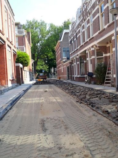 straatwerk hofdijkstraat emmakwartier Het aanleggen van het straatwerk in de Hofdijkstraat